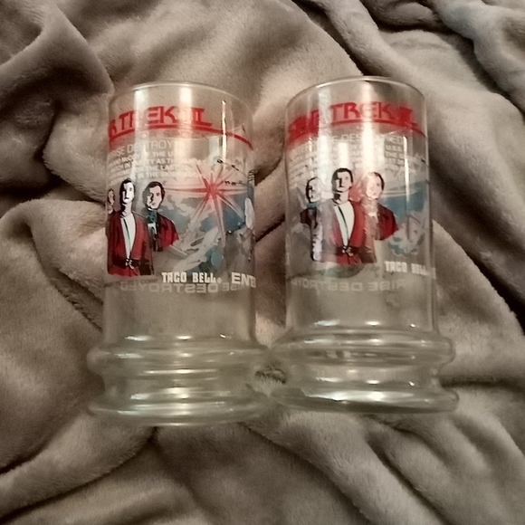 Vintage Star Trek 3 glasses featuring Kirk Scotty and Bones - Picture 5 of 7